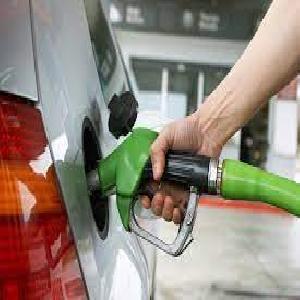 El clima frío afecta el rendimiento de combustible de tu auto